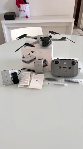 DJI Mini 3 Pro + RC-N1 + Bateria Plus + Carregador Original - Completo