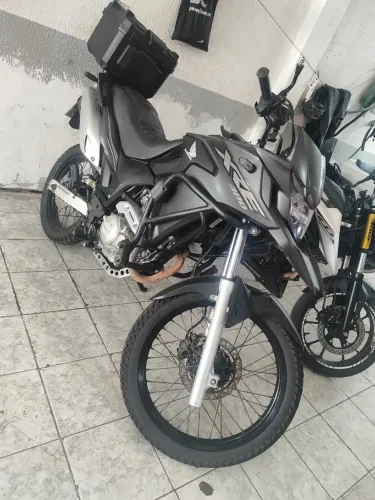 XRE 300 2020