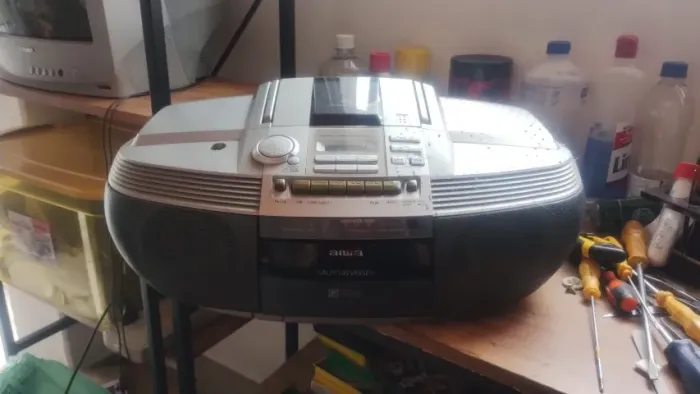 BOMBOX PORTATIL AIWA CSD-ED67 DE 1999 NÃO LIGA