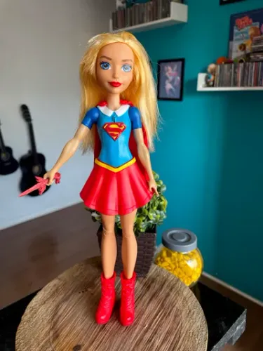 Boneca Super Girl Coleção Super Hero Girls Usada
