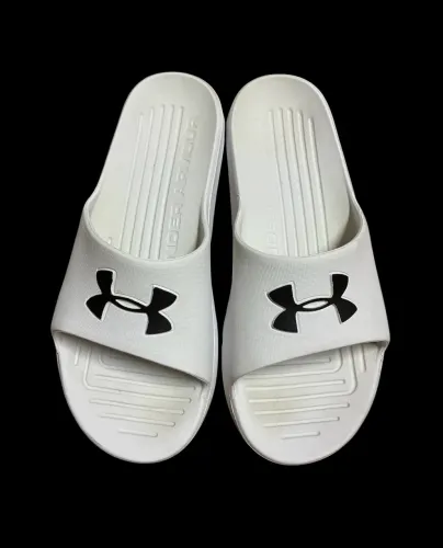 Chinelo 41/42 Under Armour Core