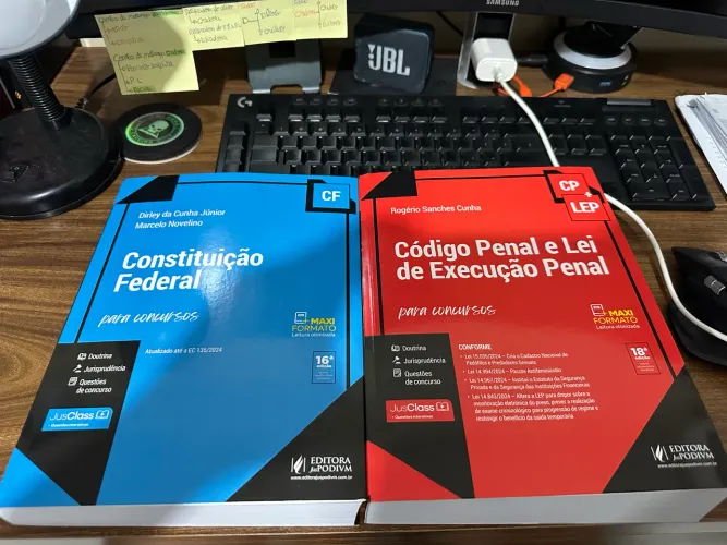 Combo Constituição Federal e código penal e lei de execução penal para concursos