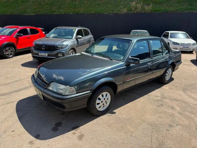 Chevrolet Monza GL 1.8 Efi/ SL/ L/ 650/barc. 2e4p (álcool) 1996