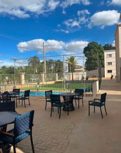 Vendo apartamento de 2 quartos