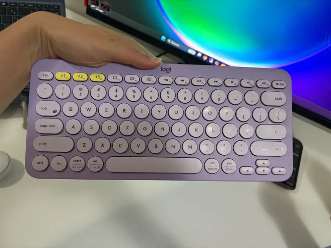 Teclado Logitech K380 Lilás Lemonade | Bluetooth | Multidispositivo