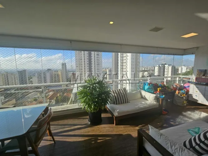 Apartamento de Alto Padrão com Vista para a Braz Leme 200m², 3 Suítes e Lazer Completo