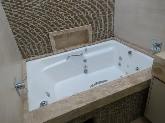 Banheira hidromassagem revestimento