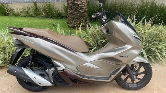 Honda PCX 150 - 2022 - Baixa km - Moto bem conservada