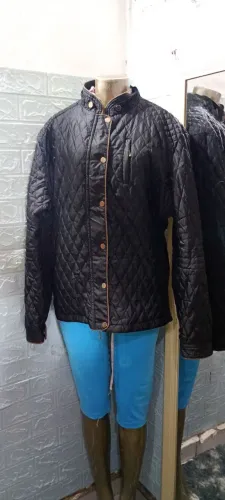 Jaqueta preta feminina.. vintage marca Lynn line