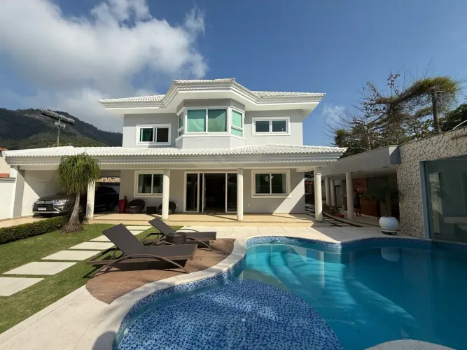 Casa no Condominio Maramar