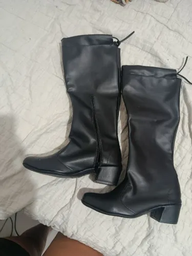 Bota cano alto tamanho 36