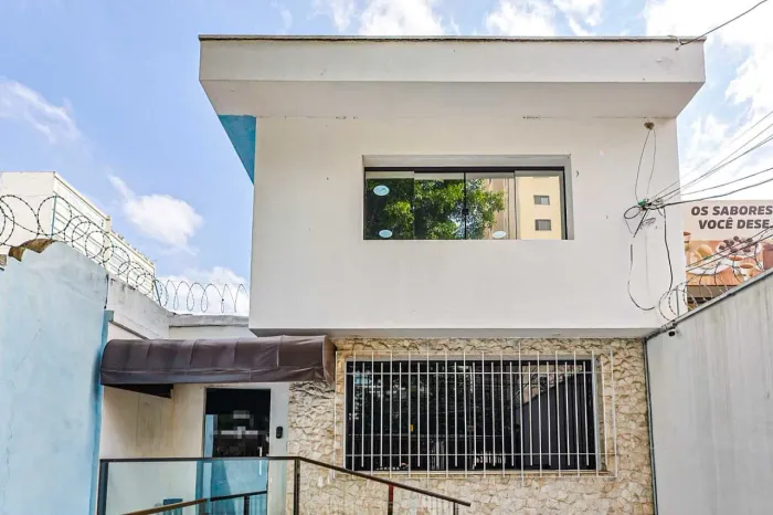 Casa comercial na Rua Cotoxó, 664 350 m²