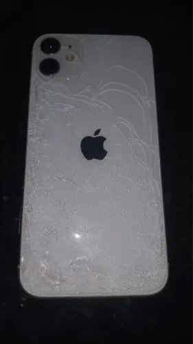 iphone 11 quebrado, somente para retirada de peças