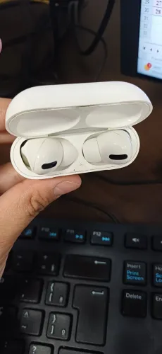APPLE AIRPODS PRO PRIMEIRA GERAÇÃO