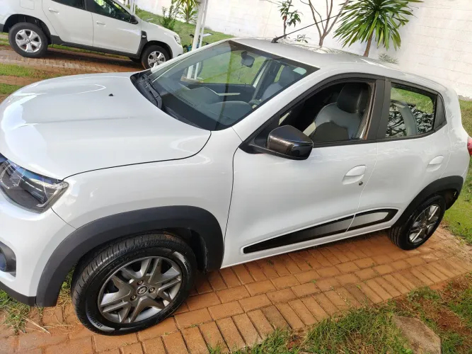 Renault Kwid Intense 1.0 Flex 12V 5P Mec. 2022