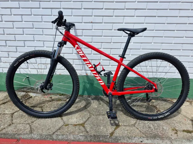 Bicicleta Specialized RockHopper, LEIA A DESCRIÇÃO