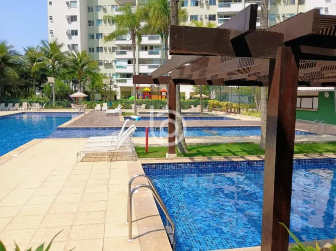 Cobertura Duplex à venda na Barra da Tijuca piscina e churrasqueira