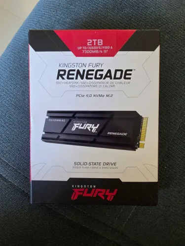 SSD Kingston Fury Renegade 2TB M.2 NVMe PCIe 4.0 Com Dissipador (Pronto p/ PS5 e PC)
