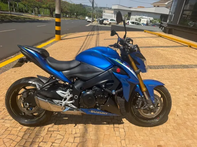 SUZUKI GSX-S 1000