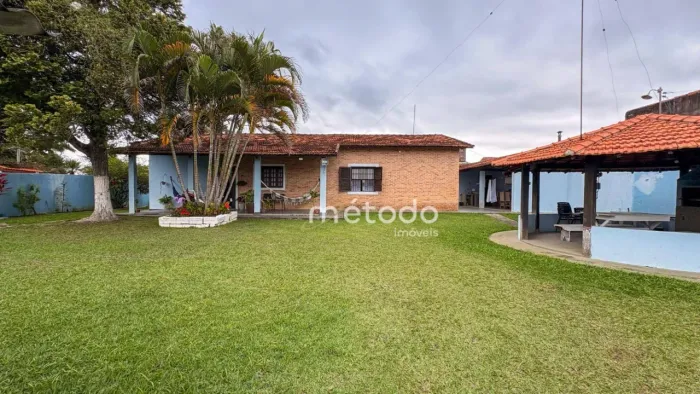 Casa com 3 quartos à venda, 222 m² por R$ 1.350.000 - Bairro Itapema - Guararema/São Paulo