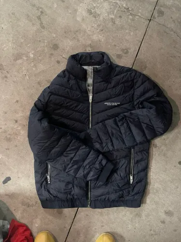 Jaqueta puffer Armani Exchange Matelassê 