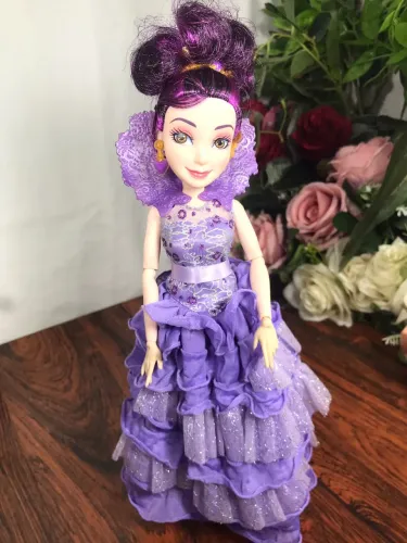 Boneca Disney Mal Descendentes