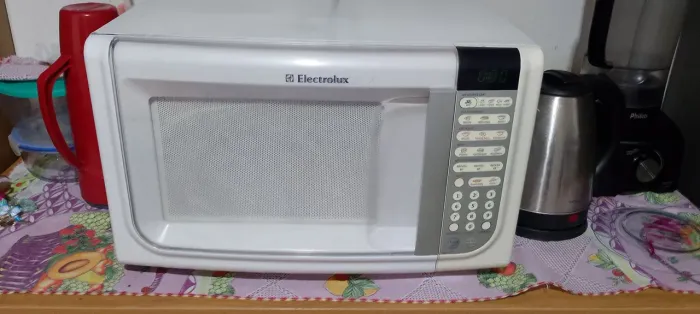 Microondas Electrolux 31 litros com Grill