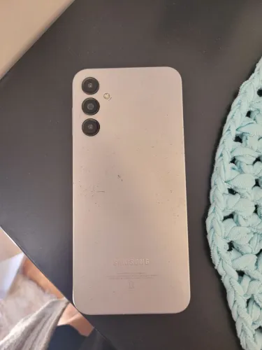 Vendo Samsung A14,praticamente novo,sem nenhum estragou funcionando perfeitamente.