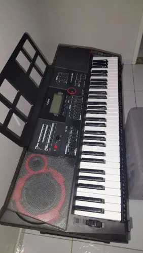 Teclado CTX5000 Casio. Estado de novo
