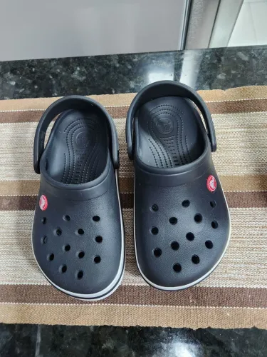 Crocs Original Crocband J2 (33) Preta - Como Nova