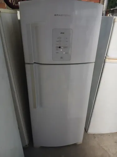 Geladeira em ótimo estado 