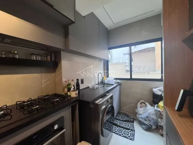 Apartamento : / Residencial / Laranjeiras