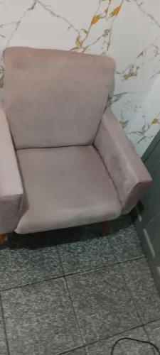 Vendo 2 poltronas, estão novas nao faço entrega