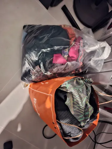 Doação de roupas femininas!