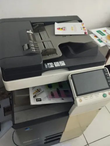 Vende-se duas máquinas Konica minota