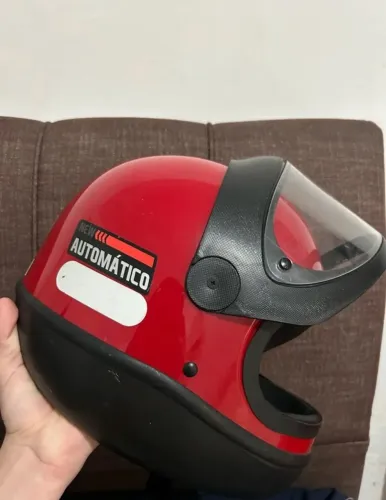 Capacete