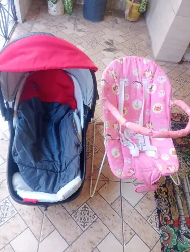 Bebê conforto e cadeira