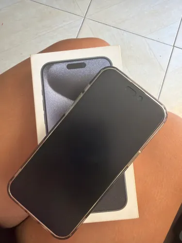 iPhone 15pro Max 85%bateria 
