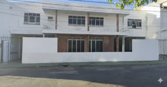 Excelente Prédio Comercial nas Proximidades do Hospital Renascença