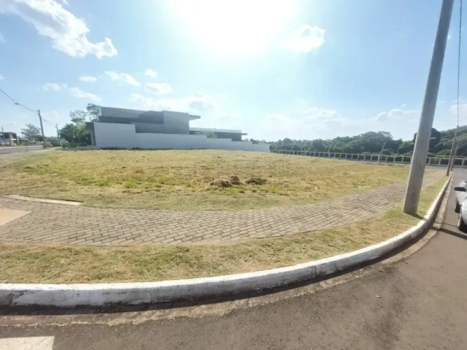 Terreno Condomínio em Bauru