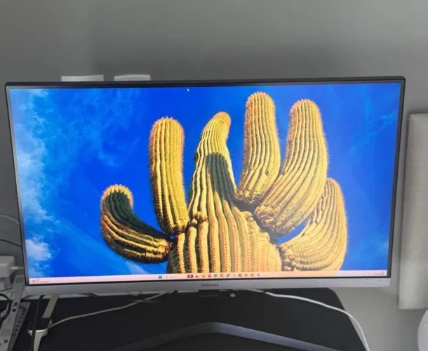 monitor samsung 28" 4k uhd