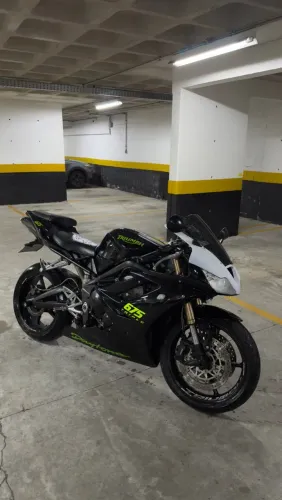 Triumph Daytona 675i 2010