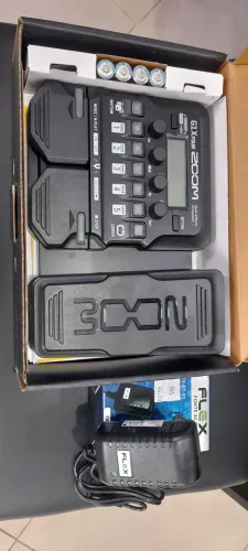 Pedaleira zoom G1x four semi nova na garantia com NF 