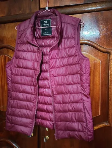 Colete marca Hering pequeno usado uma vez 