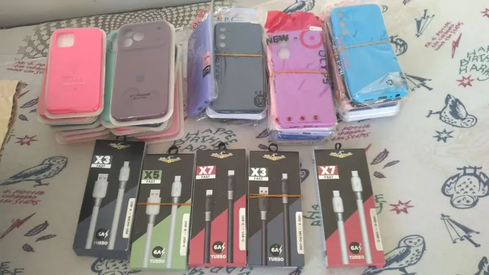 Vende-se capas de celular de películas variados