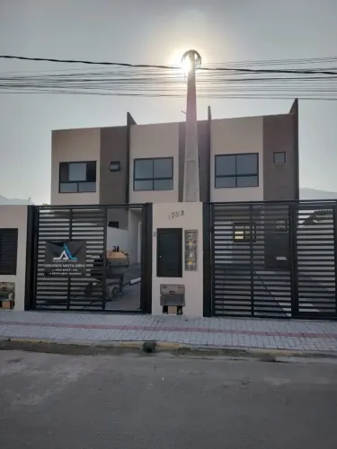 SOBRADO EM ITAPEMA, COM 02 SUITES, ACEITA FINANCIAMENTO!!! Morretes