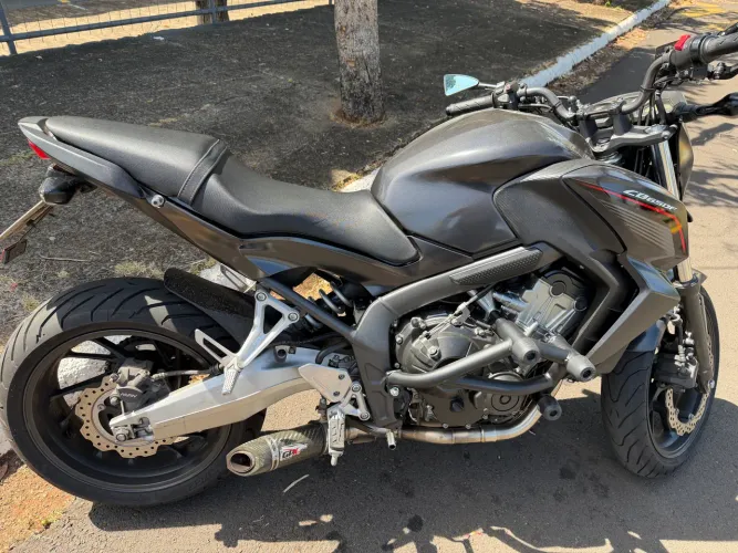 Acessórios CB 650F estavam na 2015