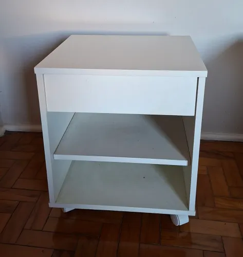 Mesa de cabeceira MDF