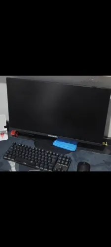 Monitor concordia 23, 100hz