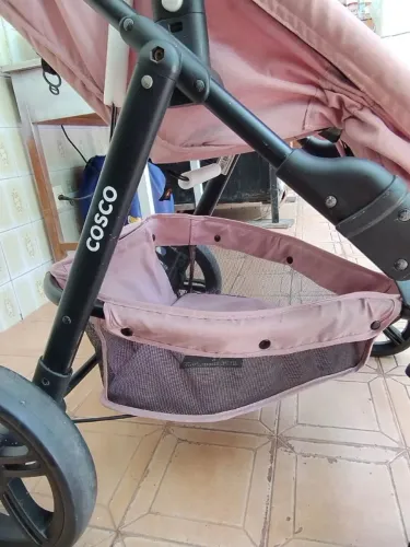 Carrinho de bebê+ bebe conforto Cosco 